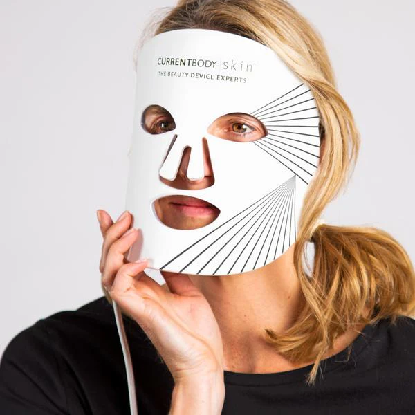 CurrentBody Skin LED Lichttherapie Masker + Hydrogel - Image 8
