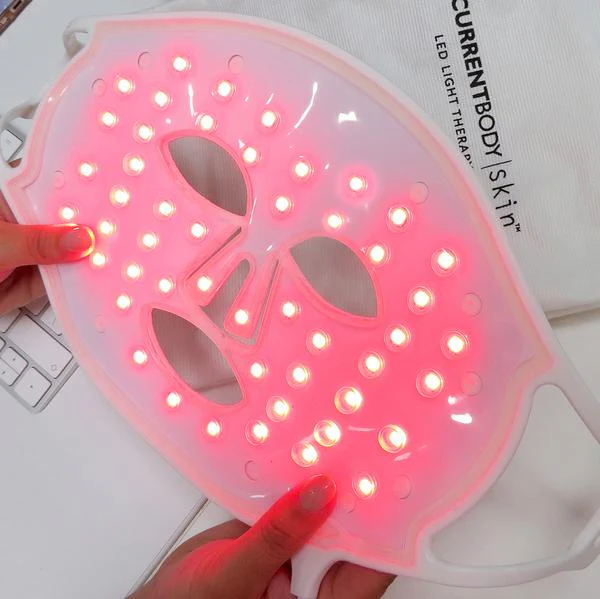 CurrentBody Skin LED Lichttherapie Masker + Hydrogel - Image 9